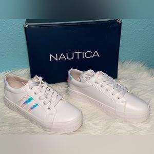 NWT Nautica size 4 kids sneakers